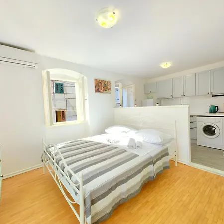 Apartment Bruna In The Old Town *